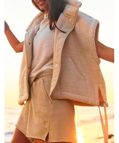 Women's Oversized Fleece Vest Trendy Sleeveless Sherpa Jacket Winter Warm Fuzzy Outerwear Vest with Pockets Apricot $18.90 Vests